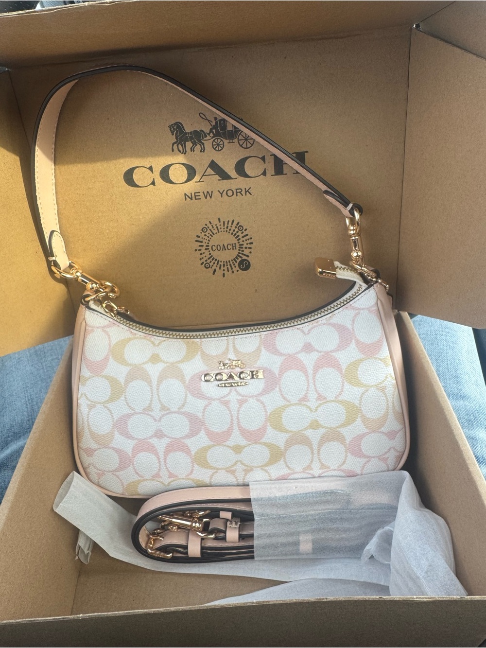 Coach Signature Canvas Shoulder Bag in Pink and Cream with Gold Hardware - Picture 3 of 4